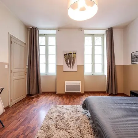 Spacieux - Centre Ville - Wifi - *